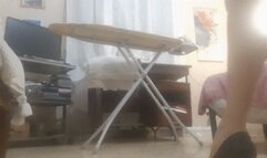 SEXY IRONING SHOWING ASS