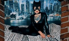 Catwoman Switches From Dom To Drooly Sub