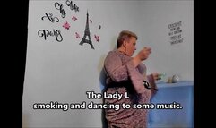 Retro clip - The Lady L smoking and dancing to some music