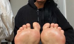 Feet: You Would Suck Cock fot my Feet Trash Talk - Bisexual Encouragement