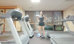 Vika workout in the gym_720