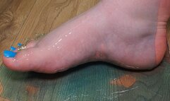 #2 Blue gel on bbw's feet (No talking)