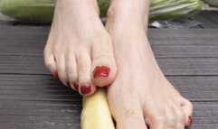 MY BEAUTIFUL FEET PLAY WITH BANANA