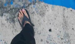 Lola walks in flip flops toe wiggling walking foot fetish cam avi