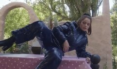 sexy lady in down suit - mp4 720p