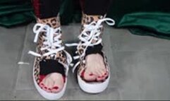 Leopard Sneakers cause RAPID ANGRY GROWTH! Includes Long foot growth scene MP4 1080