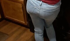 Scarlet Pisses her Jeans While Cooking!