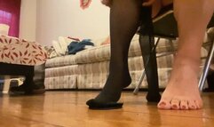 BLACK STOCKING ON MEATY FEET RED TOES MATURE ASIAN
