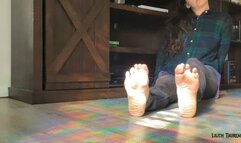 Dirty Feet & Rainbows - Lilith Taurean Does A Dirty Foot Tease Under A Rainbow