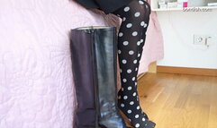 PRETTY NEIGHBOUR GIRL NANA ZIPTIED IN VINTAGE BOOTS