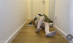 GIRL STUCK UNDER PILE OF LAUNDRY IN BODYSUIT WITH WHITE PANTYHOSE - MP4 HD