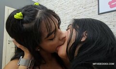TRHOAT KISSES WITH BRUNETTES - VOL #213 - SARAH CAMPANELLI and JULIA BIANCH - CLIP 03