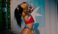 Wonder Woman SuperHeroine Cosplay Slo Motion Teasing & Flexing