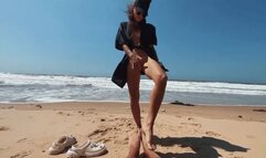 Girl (me) on a wild Nudist Beach jerks off, Sucks Dick, Shows Legs Public Outdoor, Blowjob