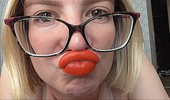 THE TEACHER'S JUICY LIPS!