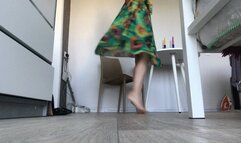Feet dance!