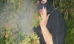 Crumpet smokes in a mask WMV