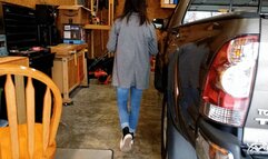 1390 (HD-WMV) – Persephone Pierce Can’t Start Her Volvo in Converse