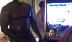 BBC BODYBUILDER WITH A BIG DICK!