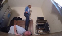 Chelsea's Super Hard Head Trampling Boots FLOOR CAM (4K)