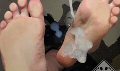 Barefoot Underglass POV Cum Crush