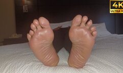 Big Beautiful Puerto Rican MILF gets her Toes Sucked by Young Reflexologist (4K)