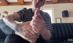 i oil my feet (4K MP4)