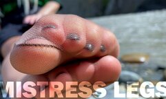 Goddess In Tan Nylons Show Her Cute Nylon Soles And Toes On The Riverside (MP4 4K)